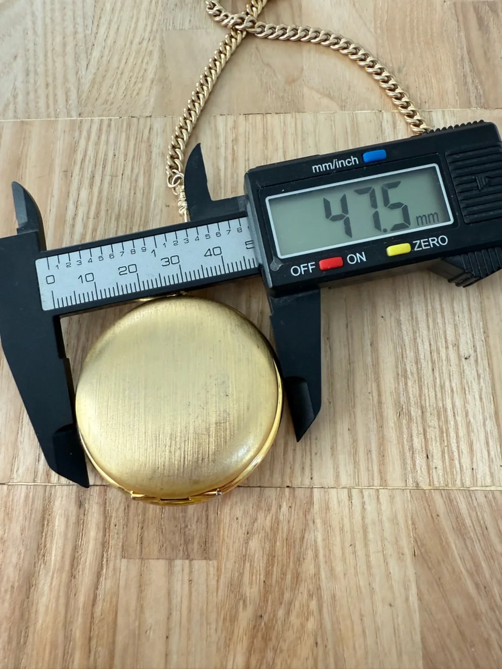 Colibri gold tone classic pocket watch NEW BATTERY
